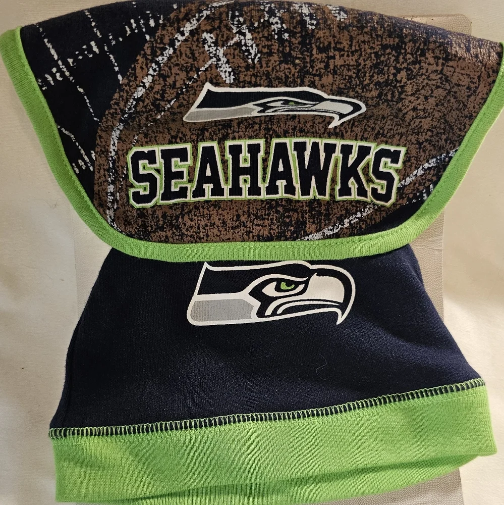 Seattle Seahawks Baby Hat & Bib NEW